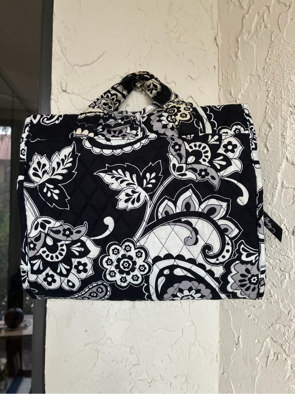 Hanging Travel Organizer Toiletry Bag Black White Paisley Quilted - Picture 2 of 7